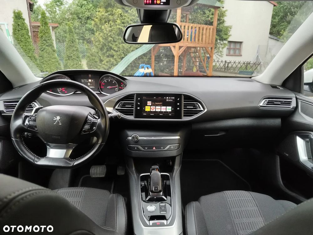 Peugeot 308 1.5 BlueHDi Allure S&S EAT8 - 11
