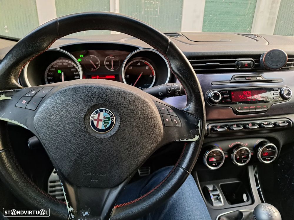 Alfa Romeo Giulietta 2.0 JTDM Distinctive - 7