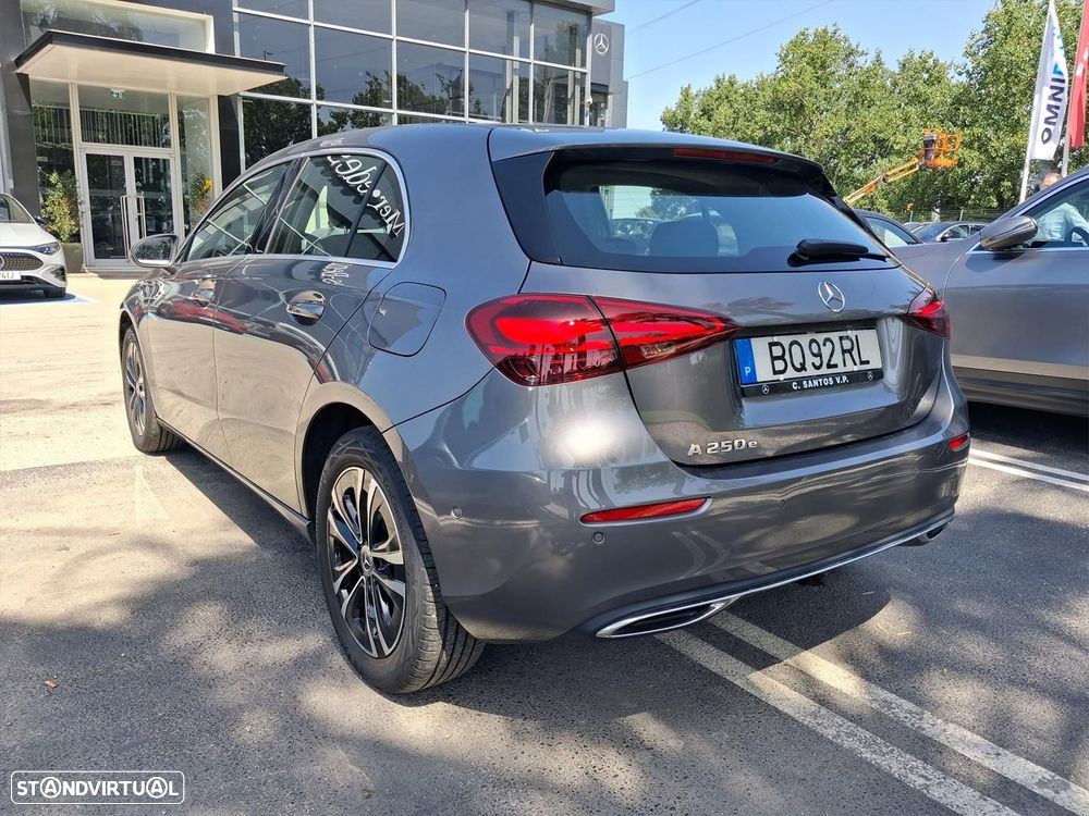 Mercedes-Benz A 250 e - 8