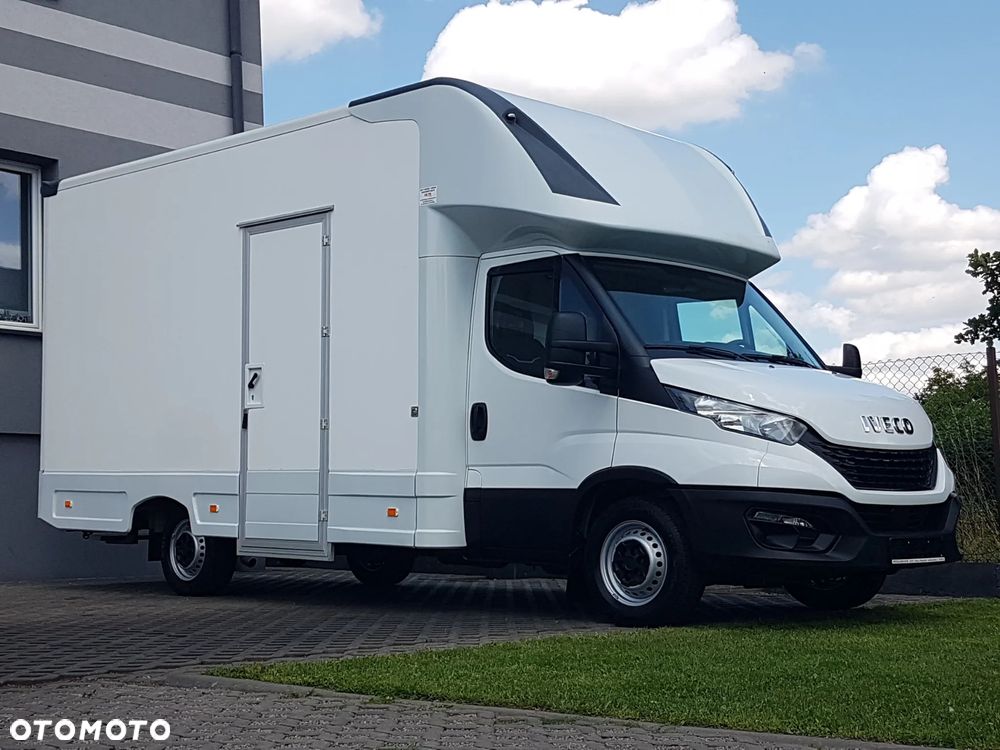Iveco DAILY KONTENER NISKOPODŁOGOWY 4,43x2,23x2,42 SKLEP FOODTRUCK BAR KLIMA KONIOWÓZ KAMPER - 29