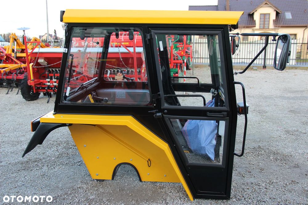 Kabina ciągnikowa kabina do ciągnika C- 360 z błotnikami metalowymi Naglak C360 - 4