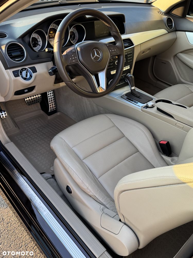 Mercedes-Benz Klasa C 250 CGI BlueEff - 10