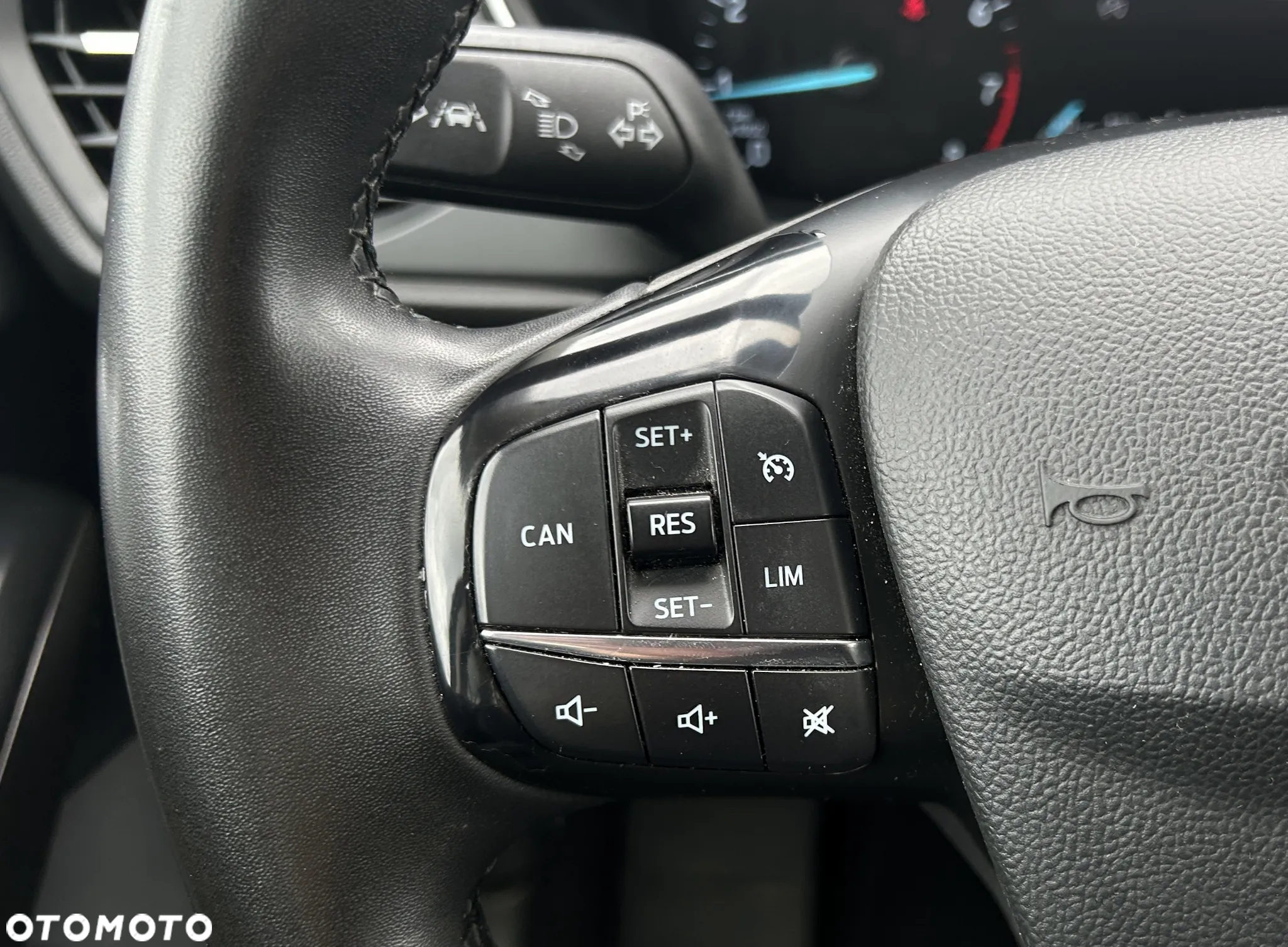 Ford Focus 1.0 EcoBoost Trend - 14