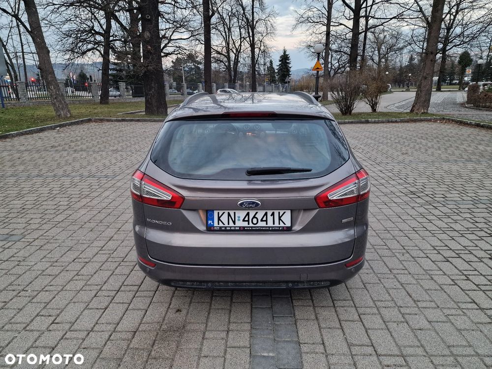 Ford Mondeo - 12