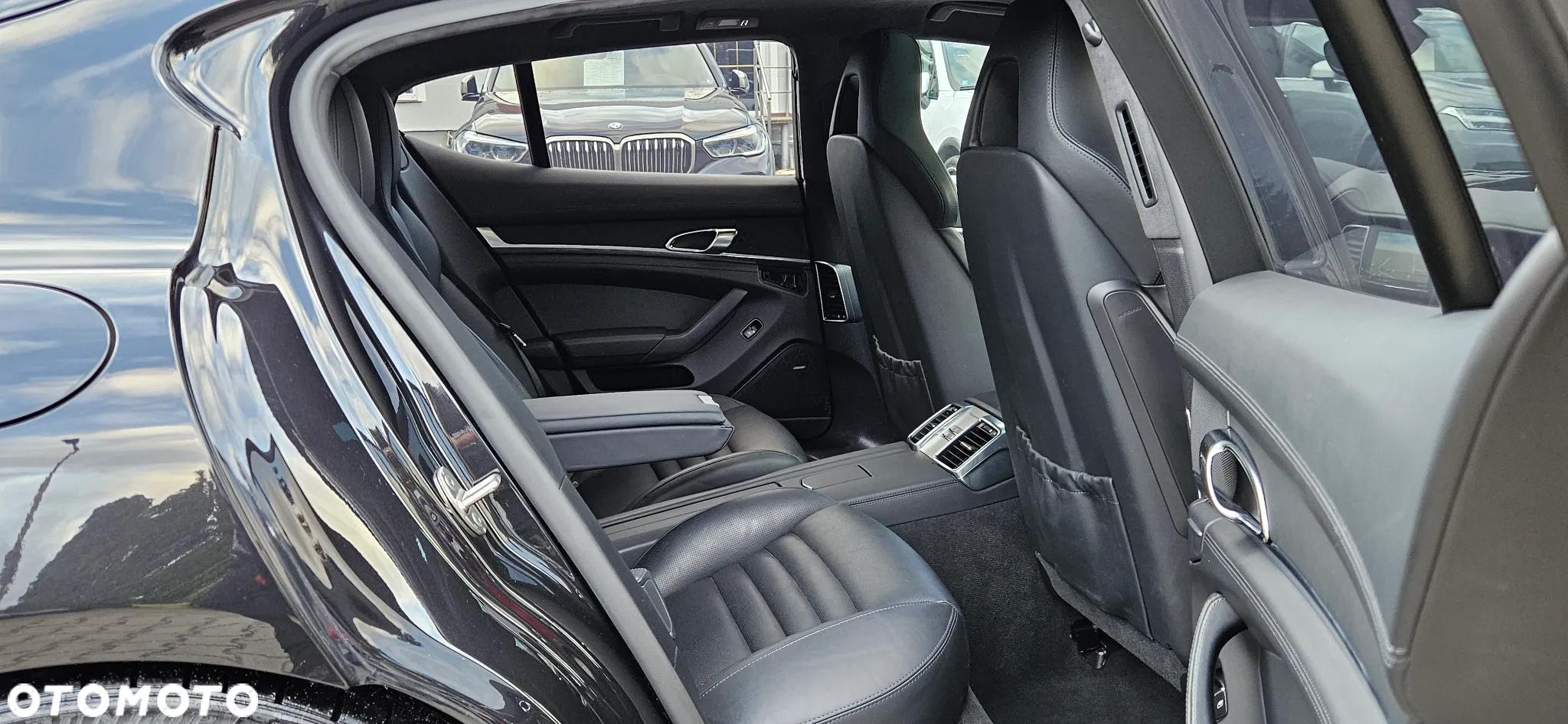 Porsche Panamera Turbo PDK - 18
