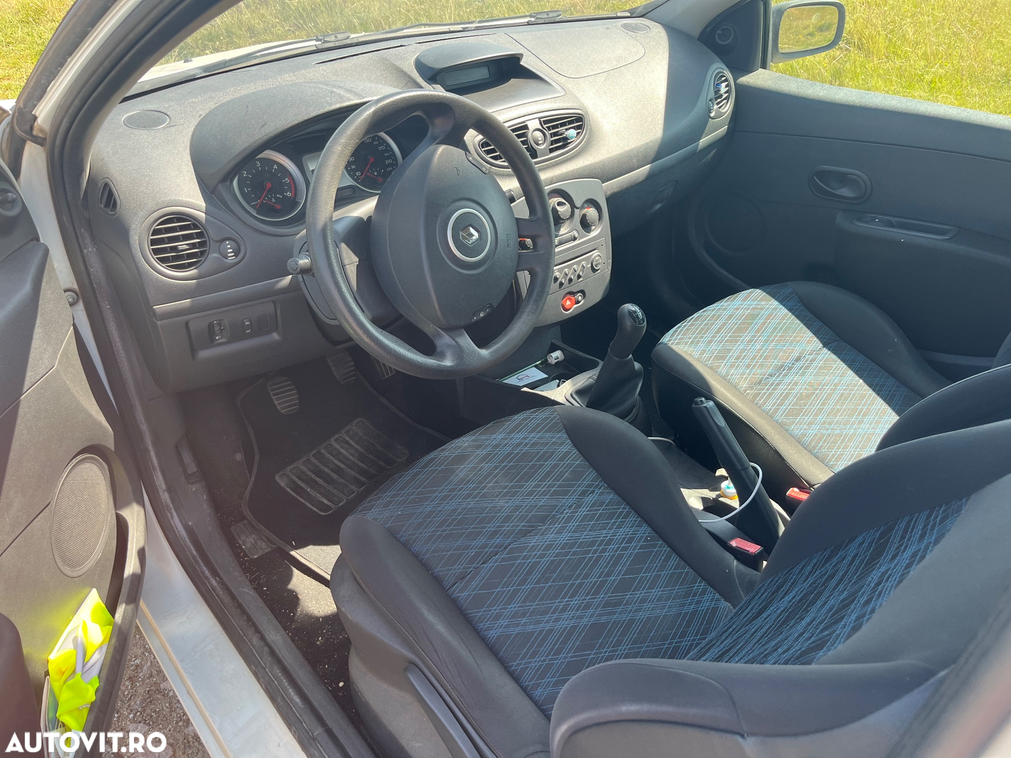 Renault Clio 1.5 dCi Authentique - 6