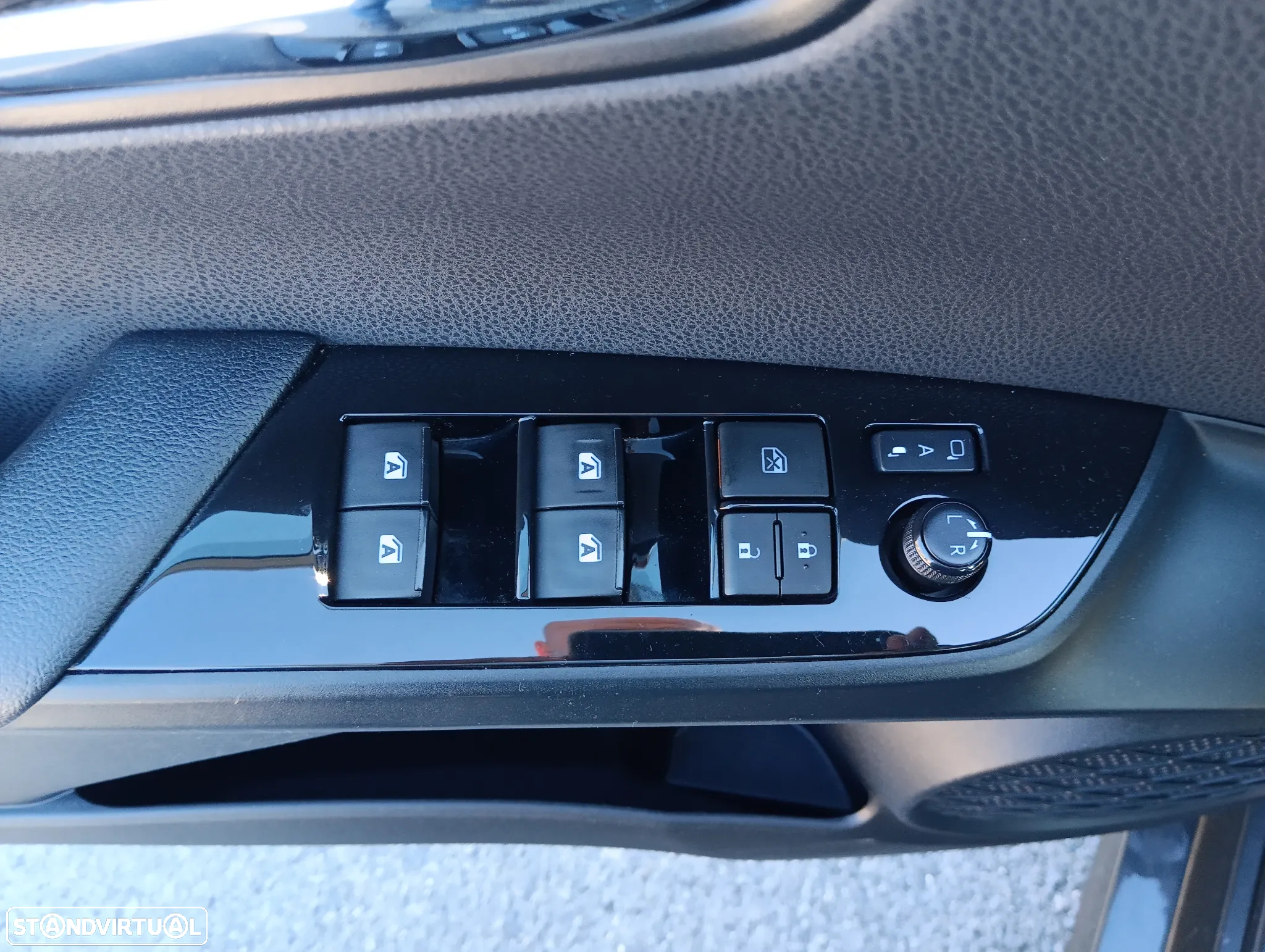 Toyota Prius 1.8 Luxury Pele+Pack Techno - 6