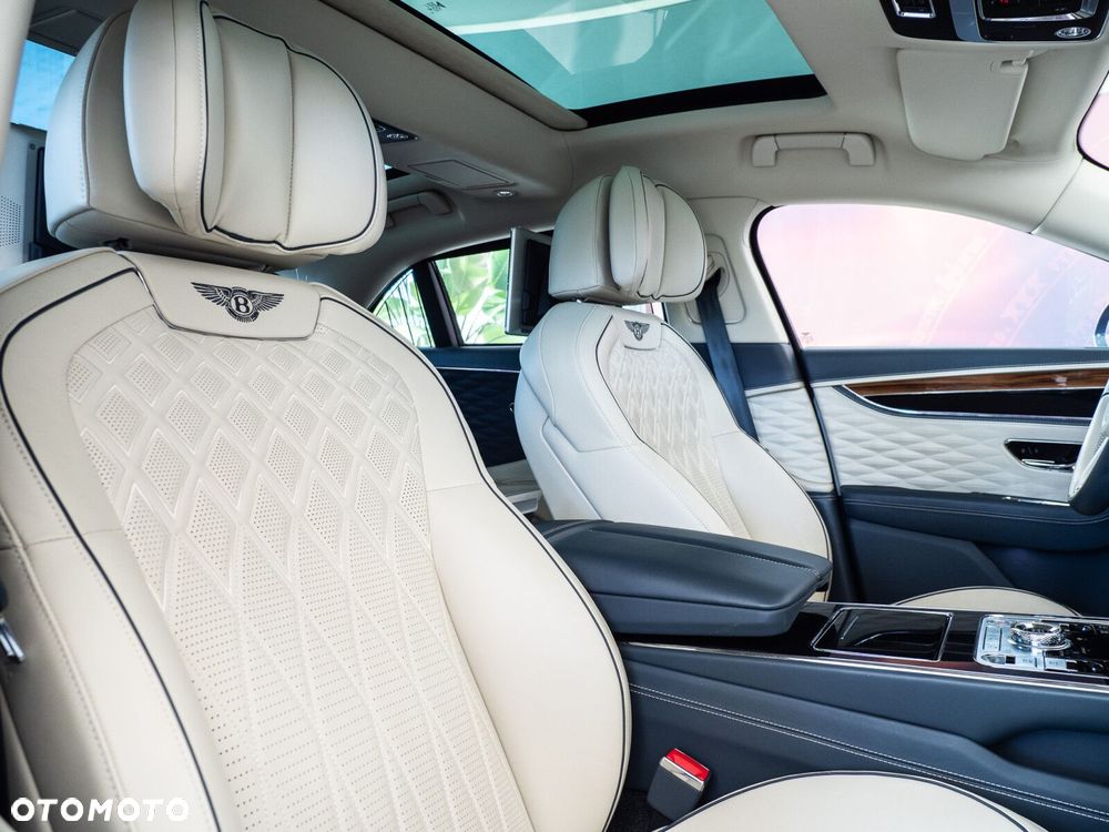 Bentley Flying Spur - 13