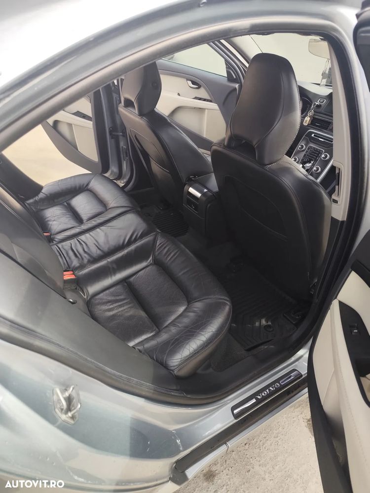 Volvo S80 D5 Momentum - 8