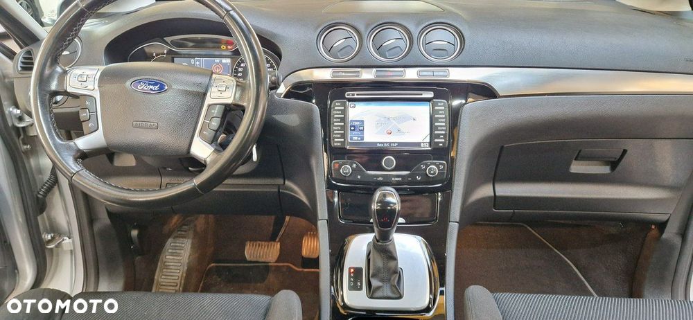 Ford S-Max - 19