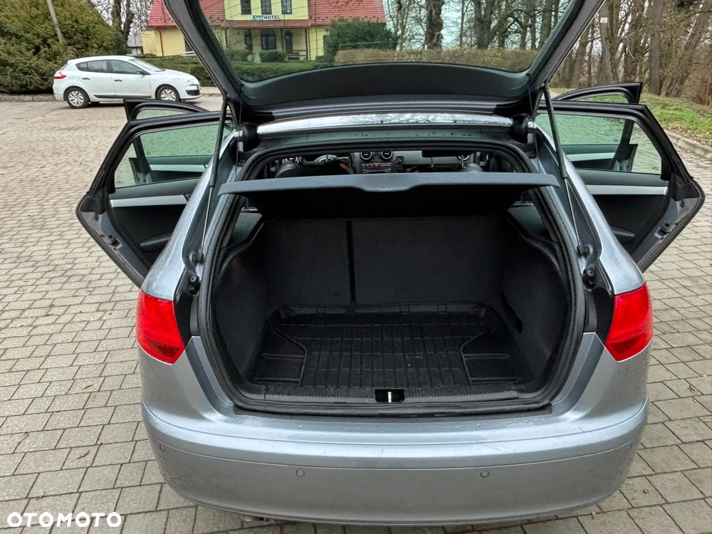 Audi A3 Sportback 2.0 TDI DSG S line Sportpaket plus - 8