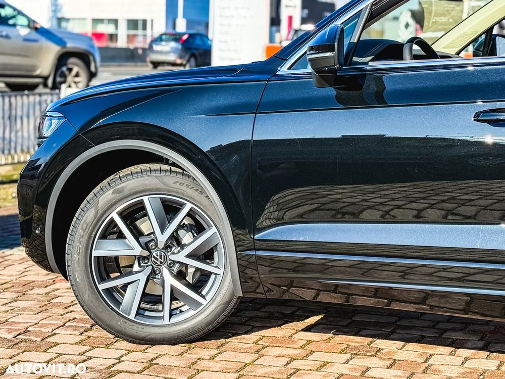 Volkswagen Touareg V6 TDI 4MOTION Elegance - 28