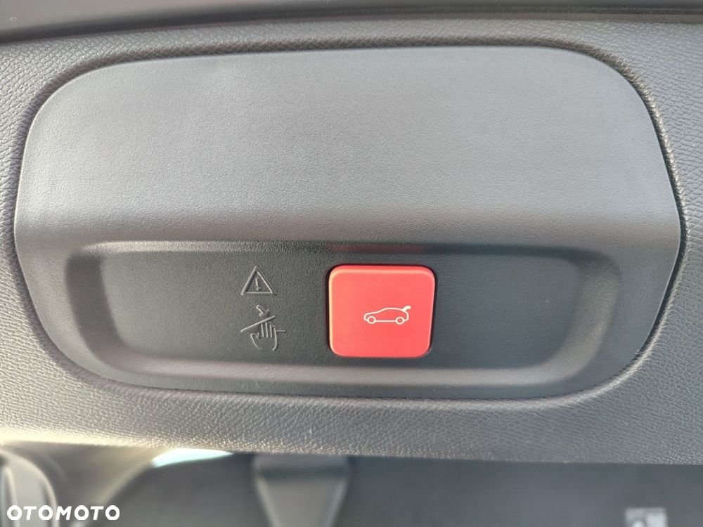 Peugeot 408 - 14