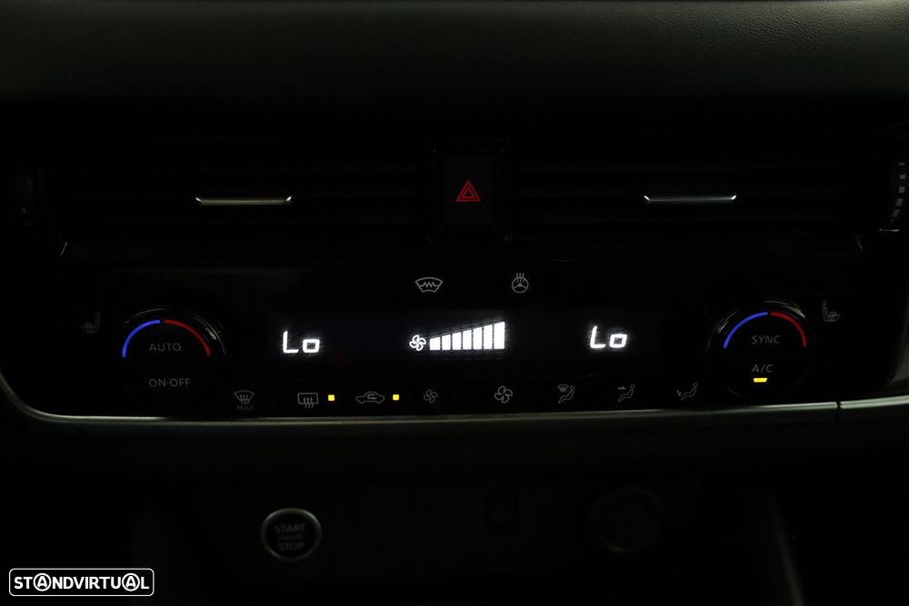 Nissan Qashqai 1.3 DIG-T N-Connecta LED Xtronic - 12
