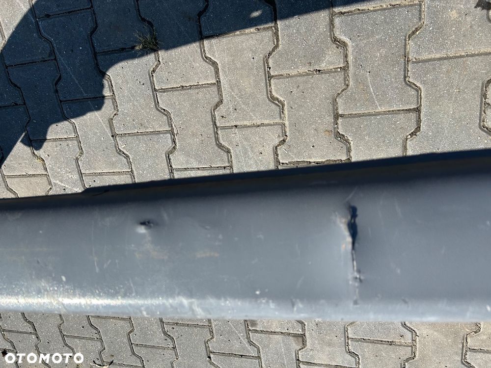 Volkswagen T5 zderzak tył tylny - 7