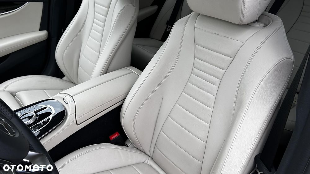 Mercedes-Benz Klasa E 220 d 4Matic 9G-TRONIC AMG Line - 12