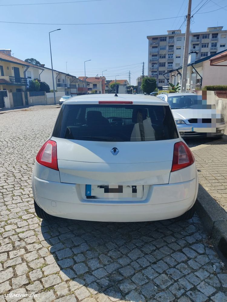 Renault Mégane - 5