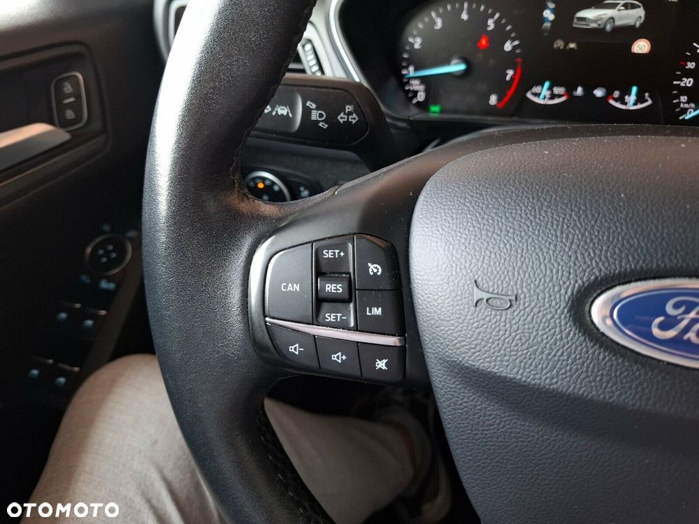 Ford Focus 1.5 EcoBoost Titanium Business - 24