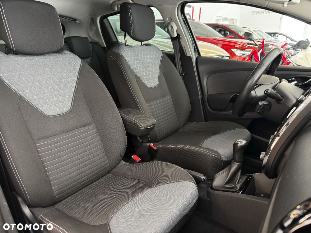 Renault Clio - 22