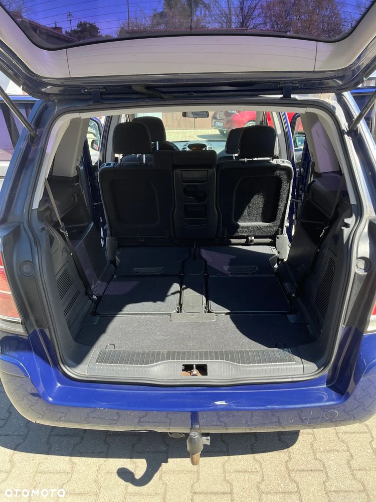 Opel Zafira 1.6 Essentia - 7