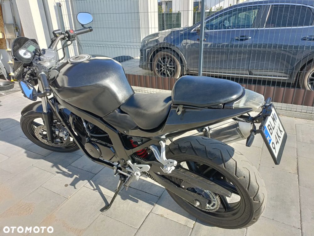 Hyosung GT Comet - 4
