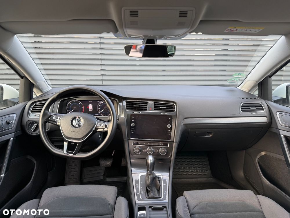 Volkswagen Golf - 19