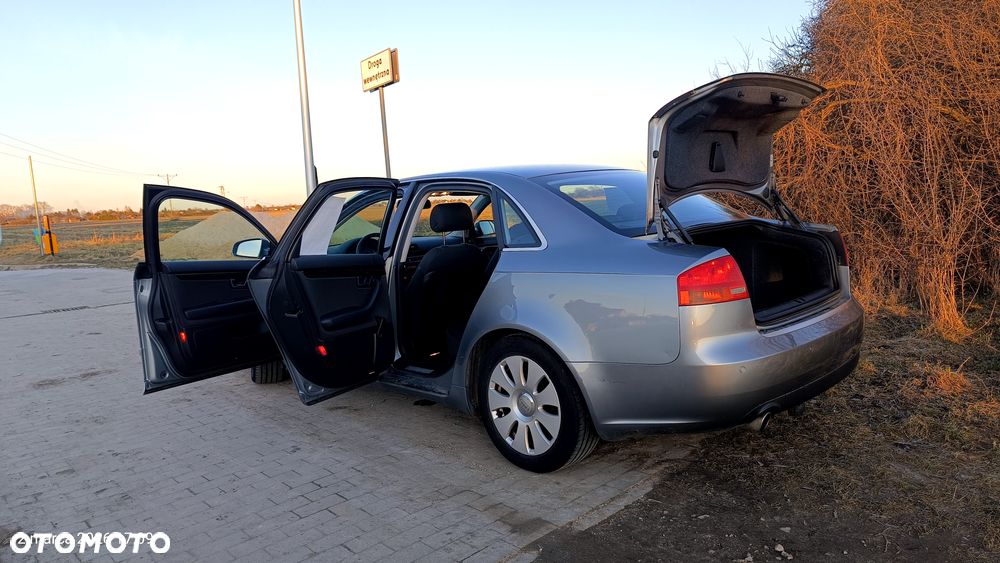 Audi A4 Limousine - 20