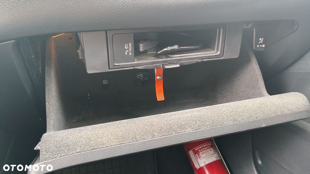 Volkswagen Passat 2.0 Blue TDI SCR Highline - 12