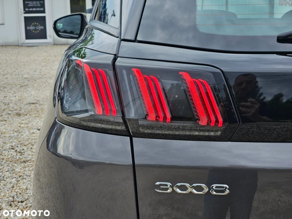 Peugeot 3008 1.2 PureTech Road Trip S&S EAT8 - 16