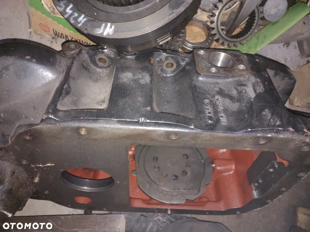 Części Massey Ferguson Skrzynia Biegów,Most,Podnośnik,Koło Zębate,Pompa,Kabina,Maska,Skrzynia pośrednia 4245,4235,4225,4335 - 5