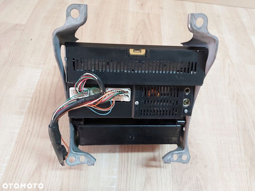 Toyota Prius II radio JBL CD 86120-47240 - 4