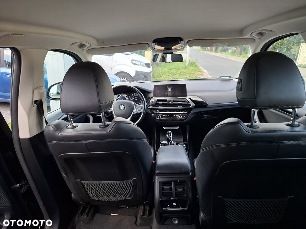 BMW X3 xDrive20d xLine - 12