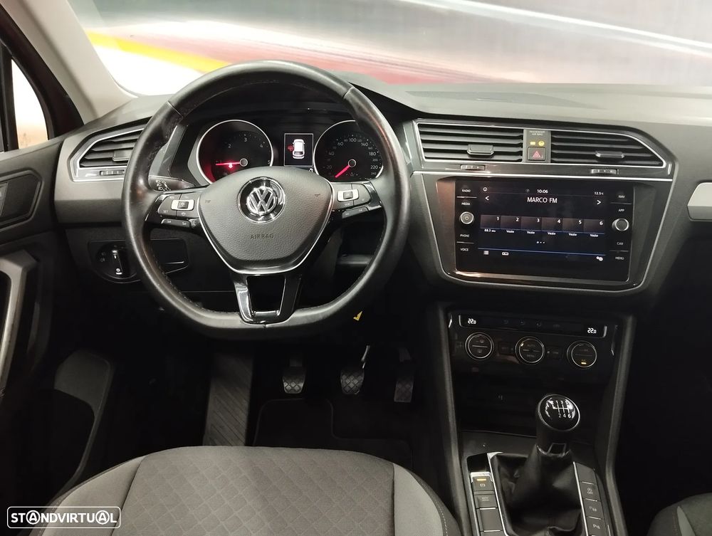 VW Tiguan 2.0 TDI Confortline - 12