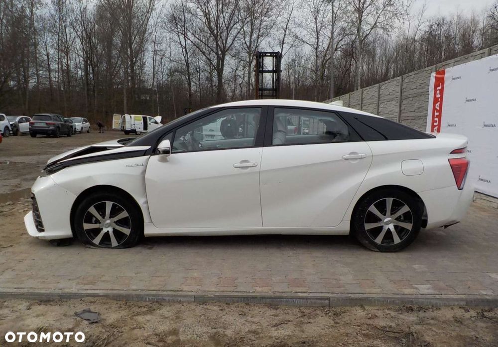 Toyota Mirai - 12