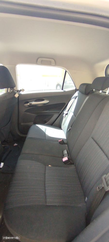 Toyota Auris 1.4 D-4D AC - 5