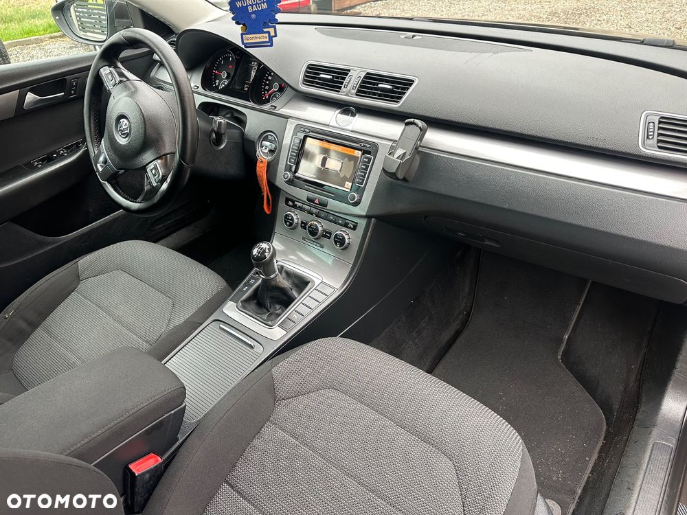 Volkswagen Passat 2.0 TDI Comfortline - 5