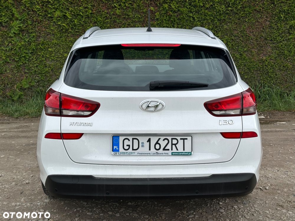 Hyundai i30 1.4 Classic + - 10