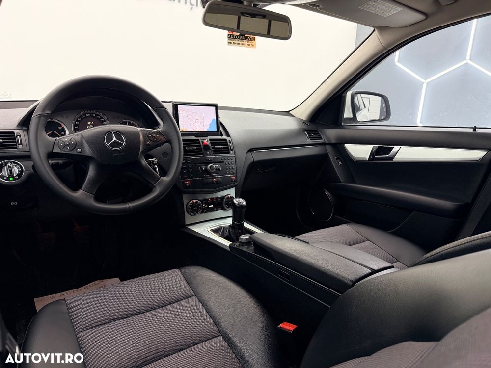 Mercedes-Benz C 220 CDI DPF (BlueEFFICIENCY) Avantgarde - 18