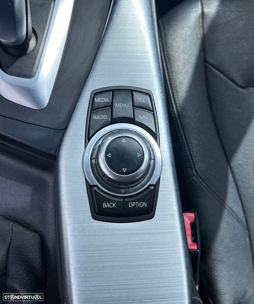 BMW 118 d DPF Aut. Edition Sport - 9