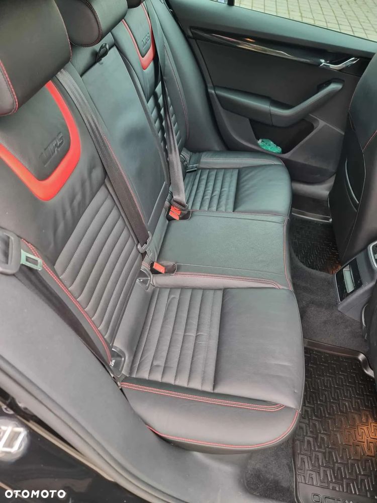 Skoda Octavia 2.0 TSI RS DSG - 6