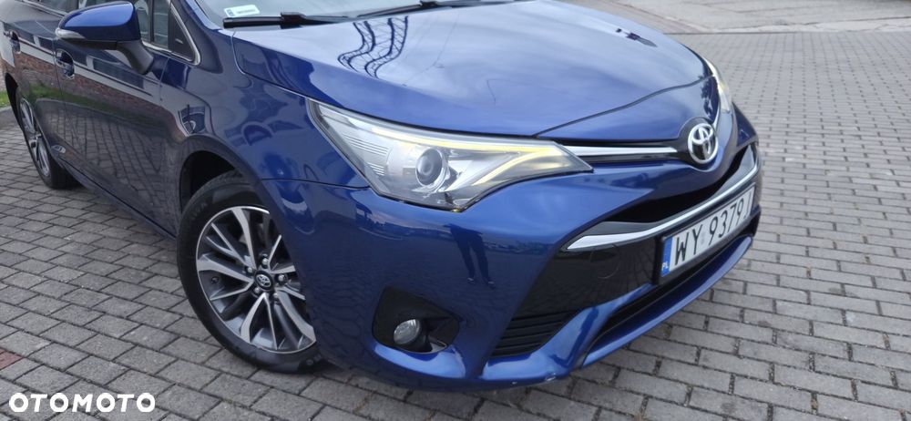 Toyota Avensis 2.0 D-4D Premium - 32