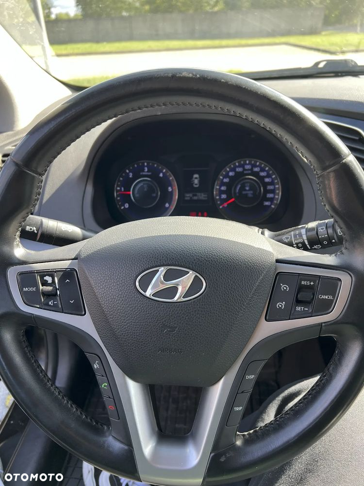 Hyundai i40 i40cw 1.7 CRDi Fifa World Cup Edition - 19