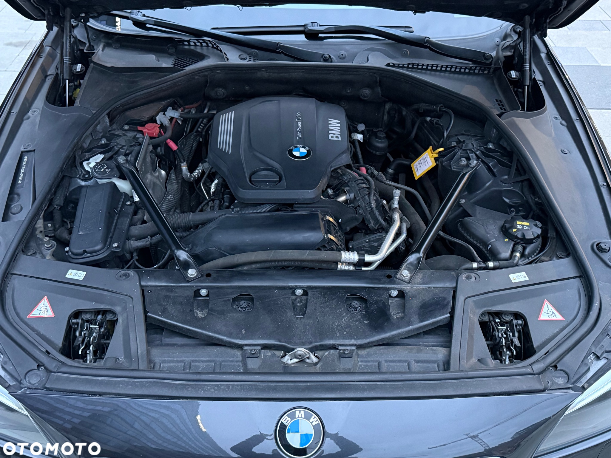 BMW Seria 5 520d Touring Luxury Line - 11