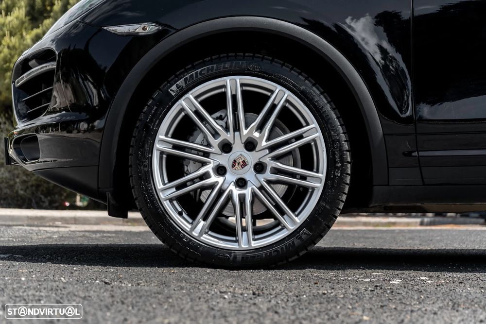 Porsche Cayenne S - 6