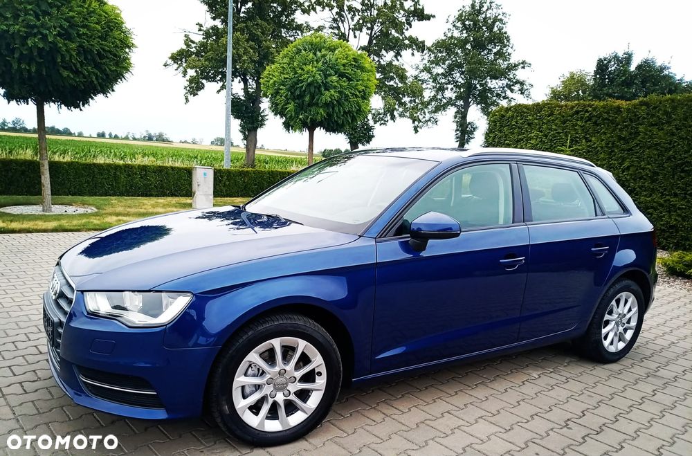 Audi A3 Sportback - 2