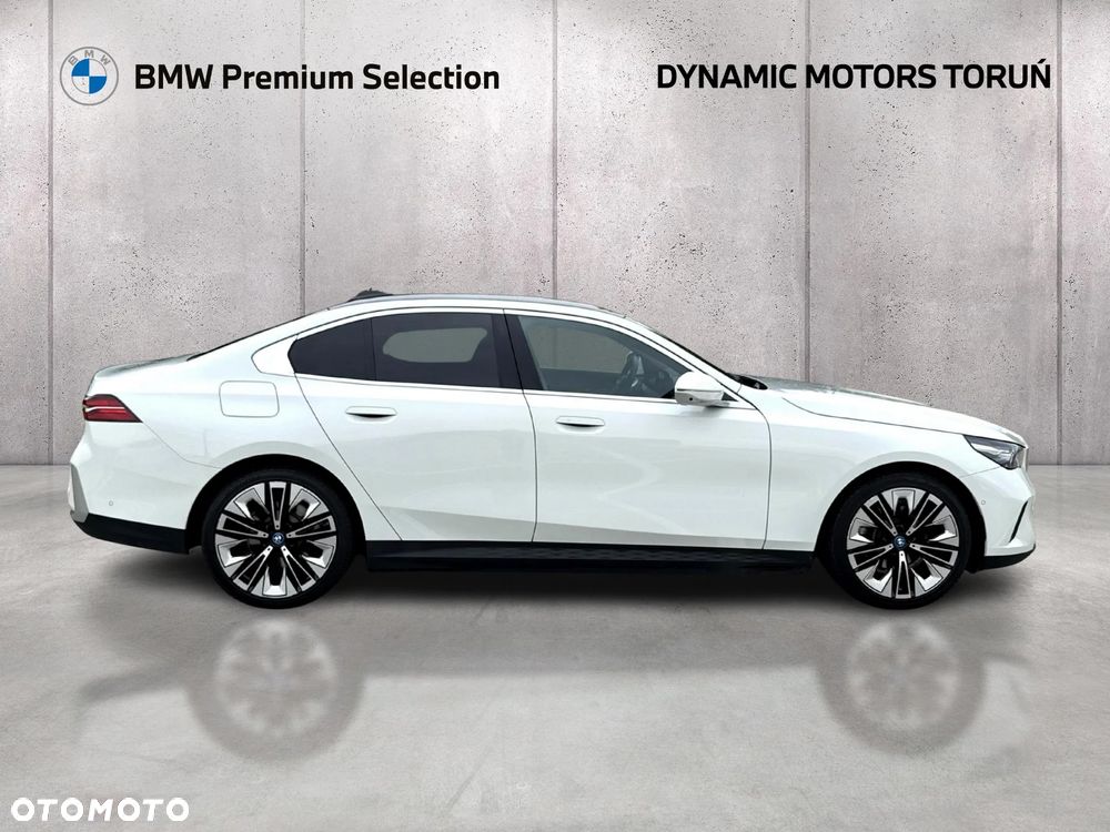 BMW Seria 5 530e xDrive PHEV - 10