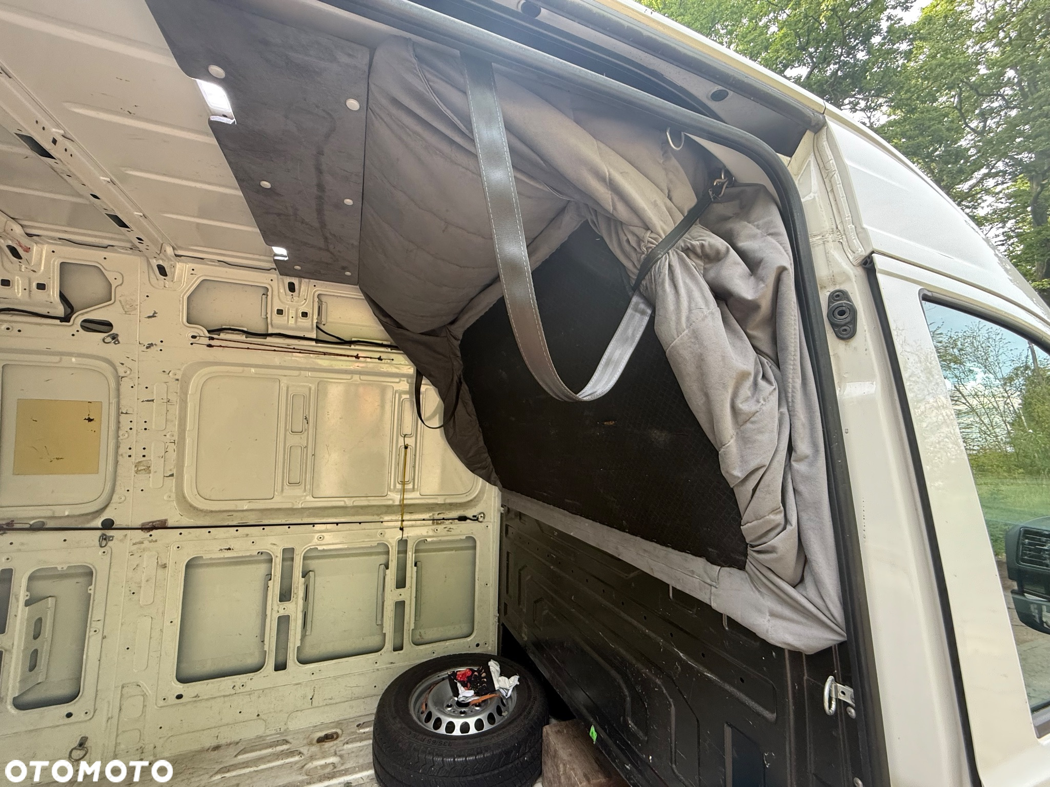 Volkswagen Crafter - 12