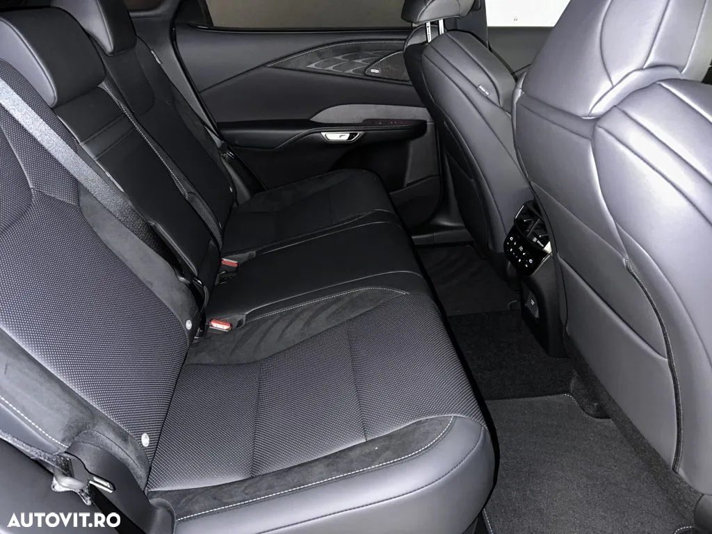Lexus Seria RX - 12
