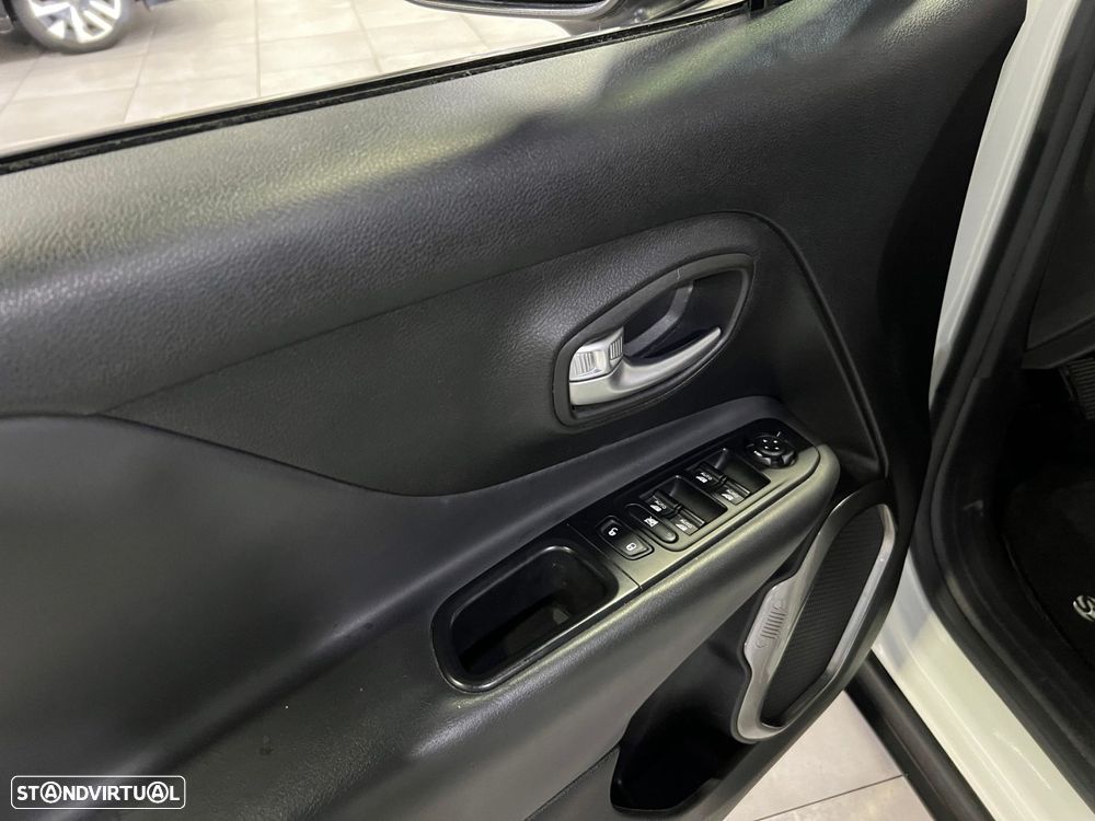 Jeep Renegade 1.0 T Limited - 22