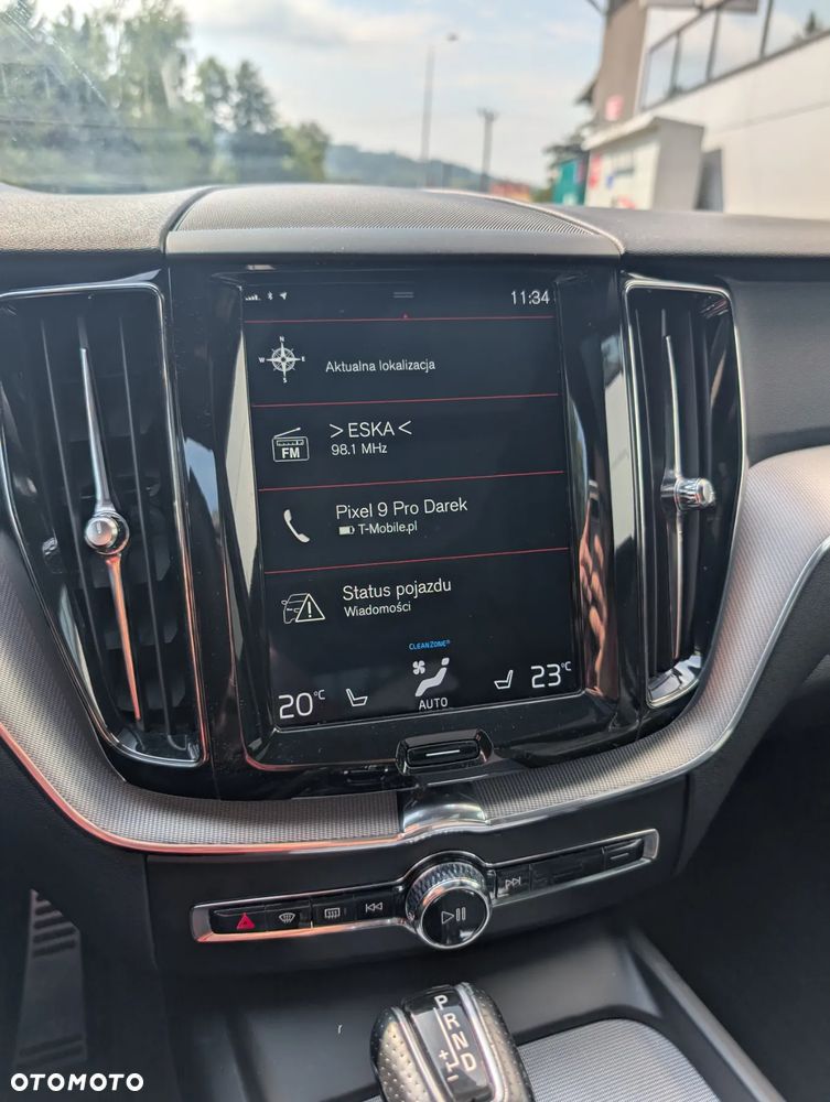 Volvo XC 60 T6 AWD Geartronic RDesign - 17